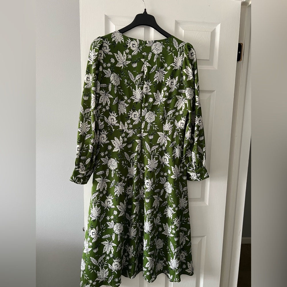 Chelsea28 Green Floral Long Sleeve Dress - Picture 3 of 4